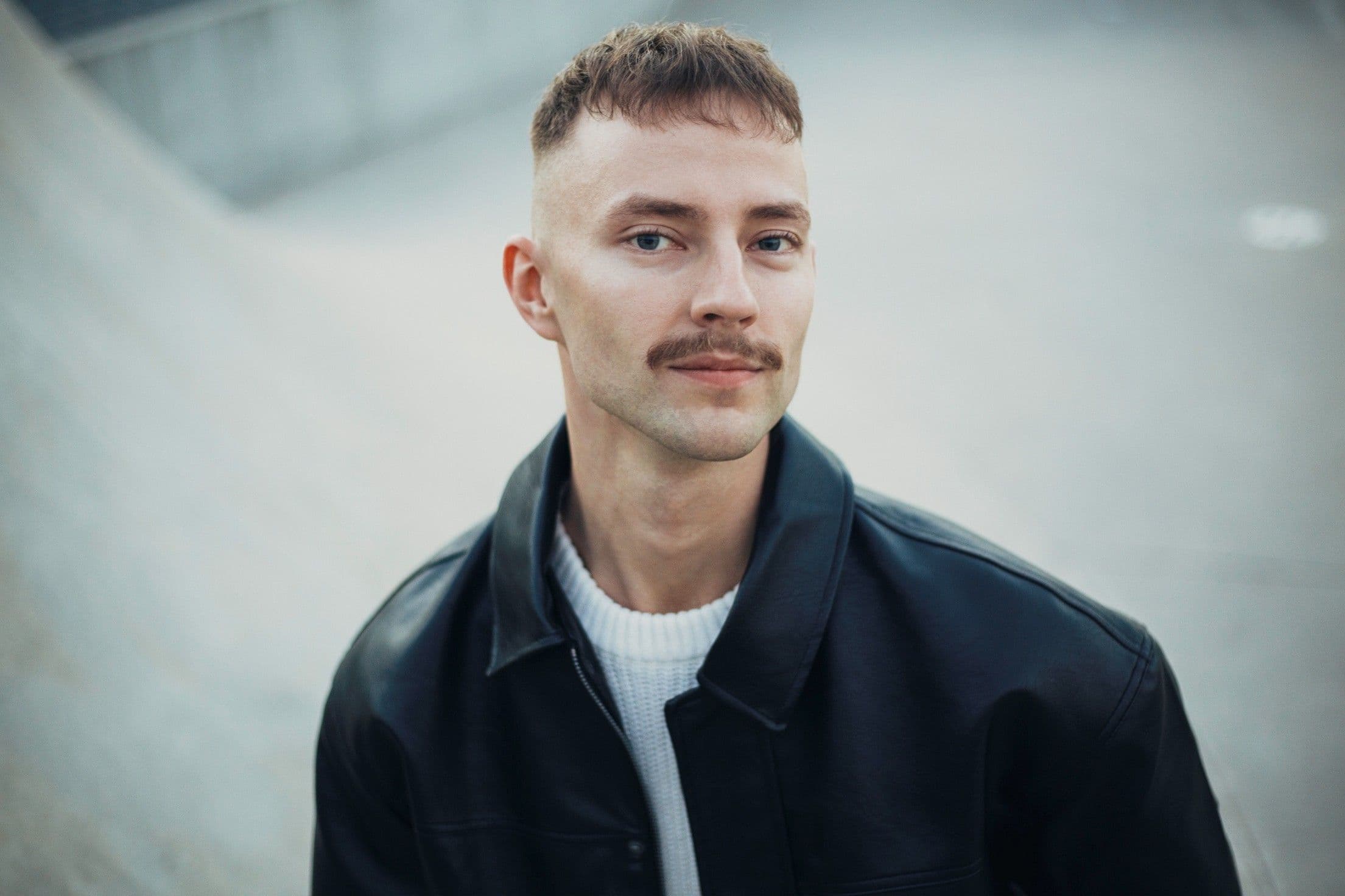 Anglu Filologija Ovidijus Videika.jpg