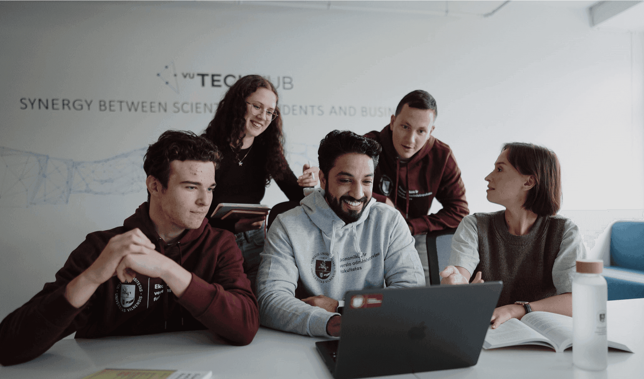 B_Verslo informacinės sistemos_III.png