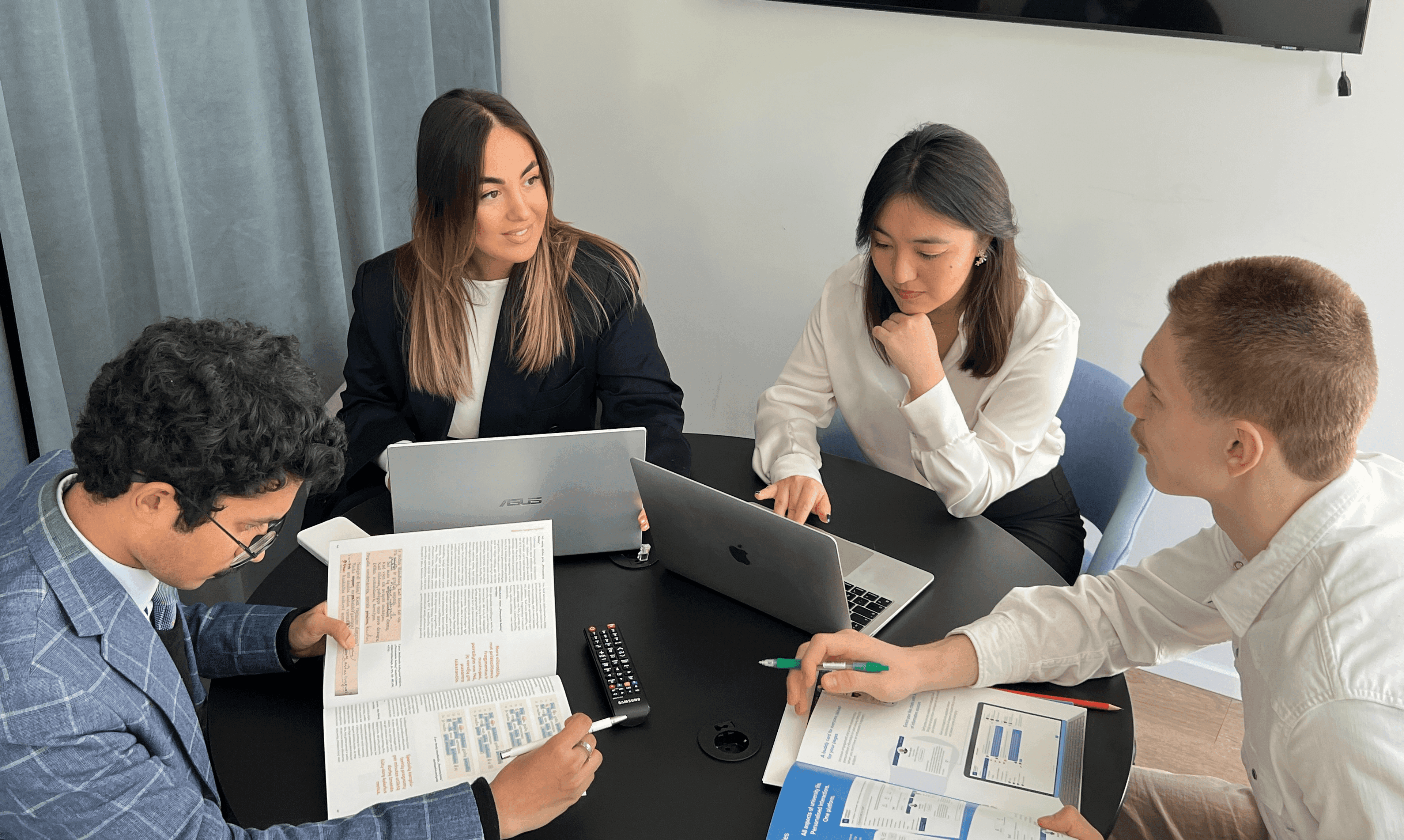 M_Finansai ir bankininkystė (lt en)_III.png