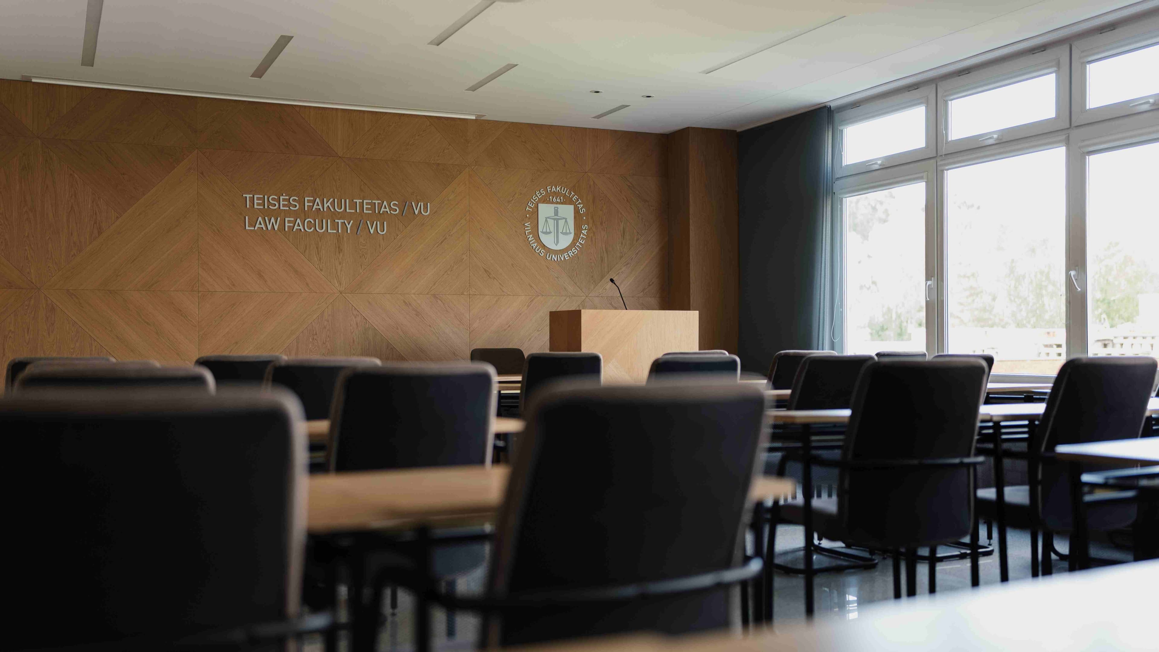 Teisė_I_6000x3375.jpg