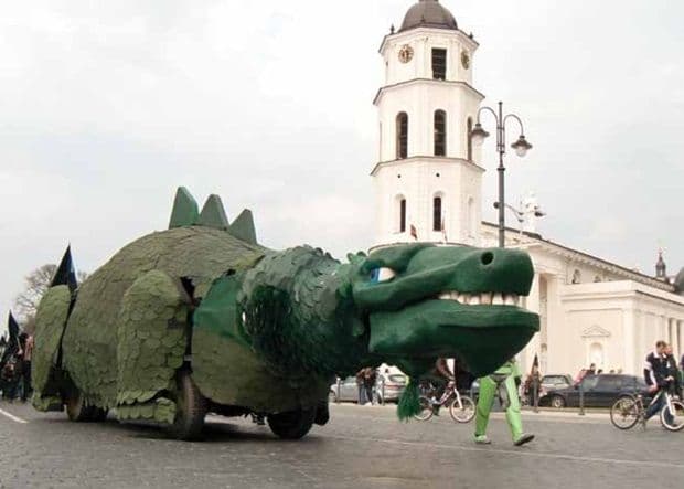 Fizikos dienų renginio dinozauras