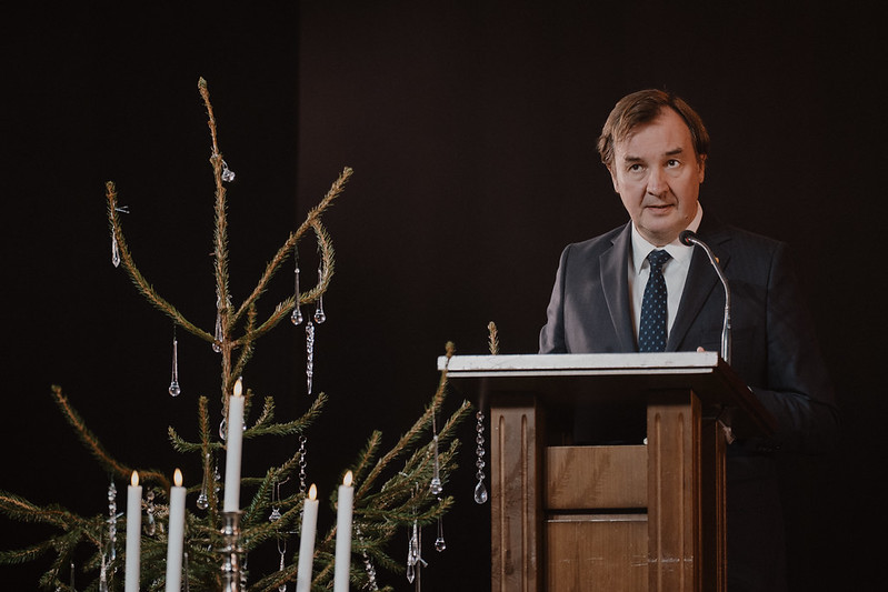 54992476172 36101443b7 c