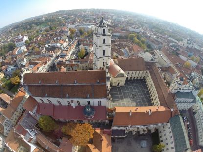 Šv. Jonų varpine iš aukšt