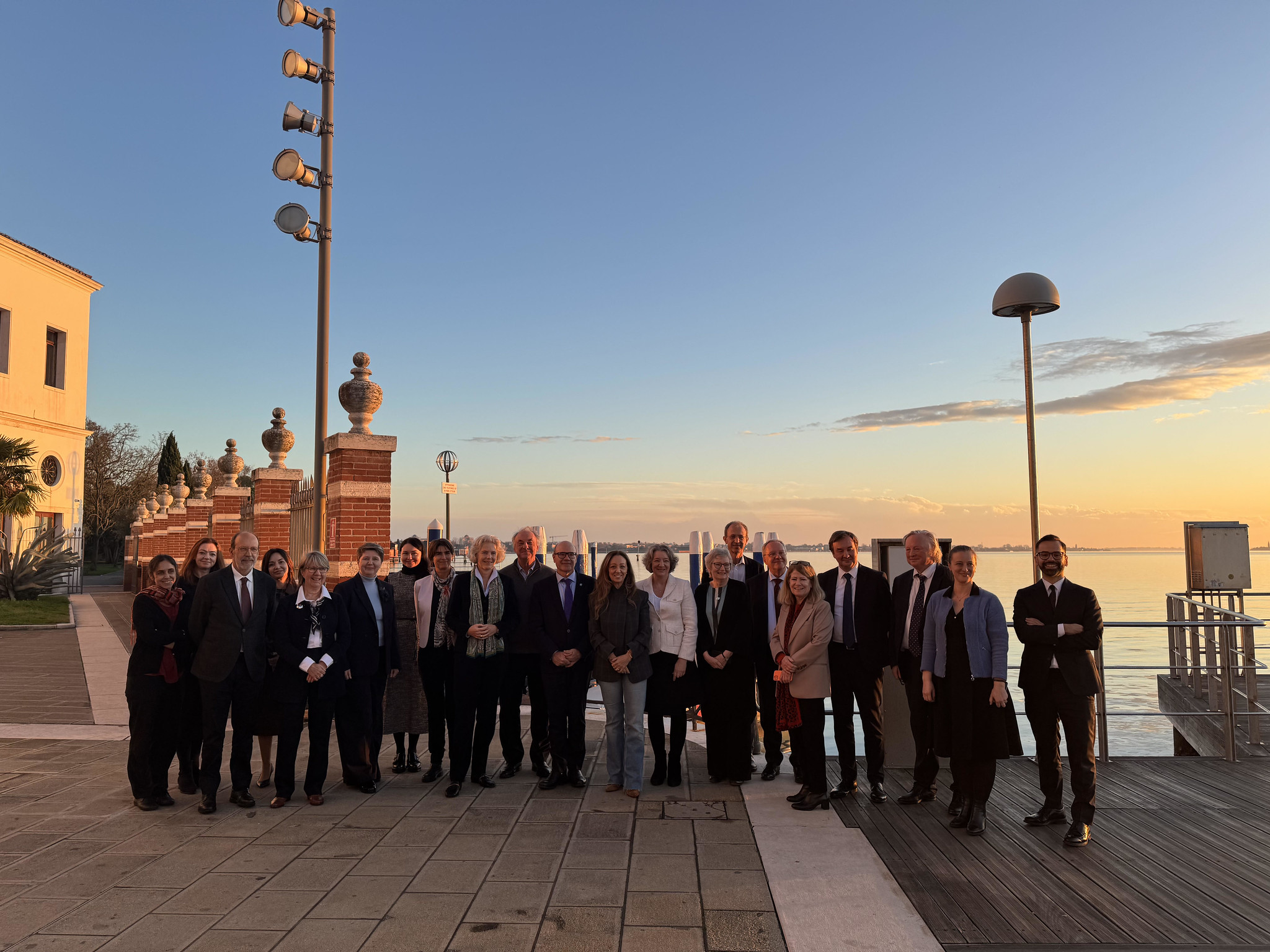 54955933012 e0220211f3 k