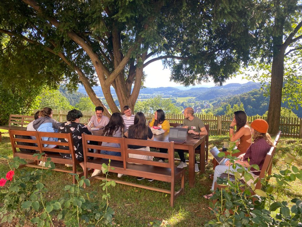 participants of past graz international summer school seggau photo gusegg 2 1024x768