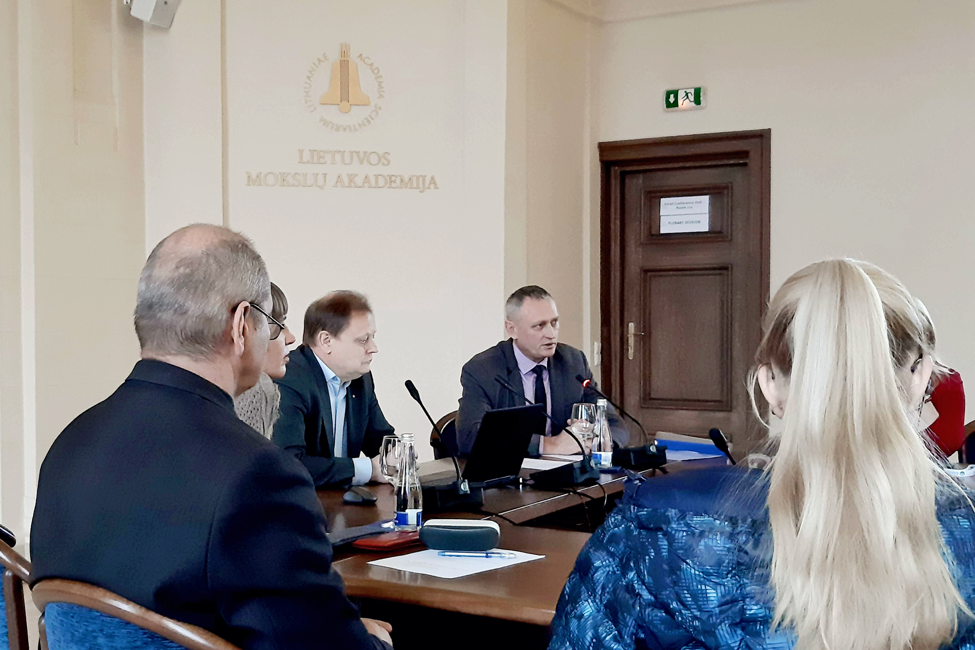 Vilnius round table 1